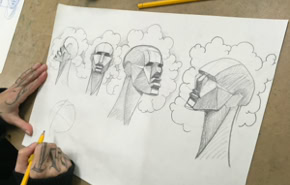 Croquis de figures humaines dessinées au fusain.